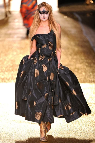Look 37